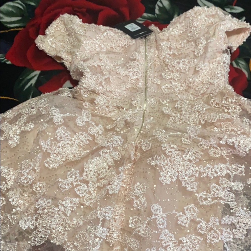 Dress - Picture 6 of 8